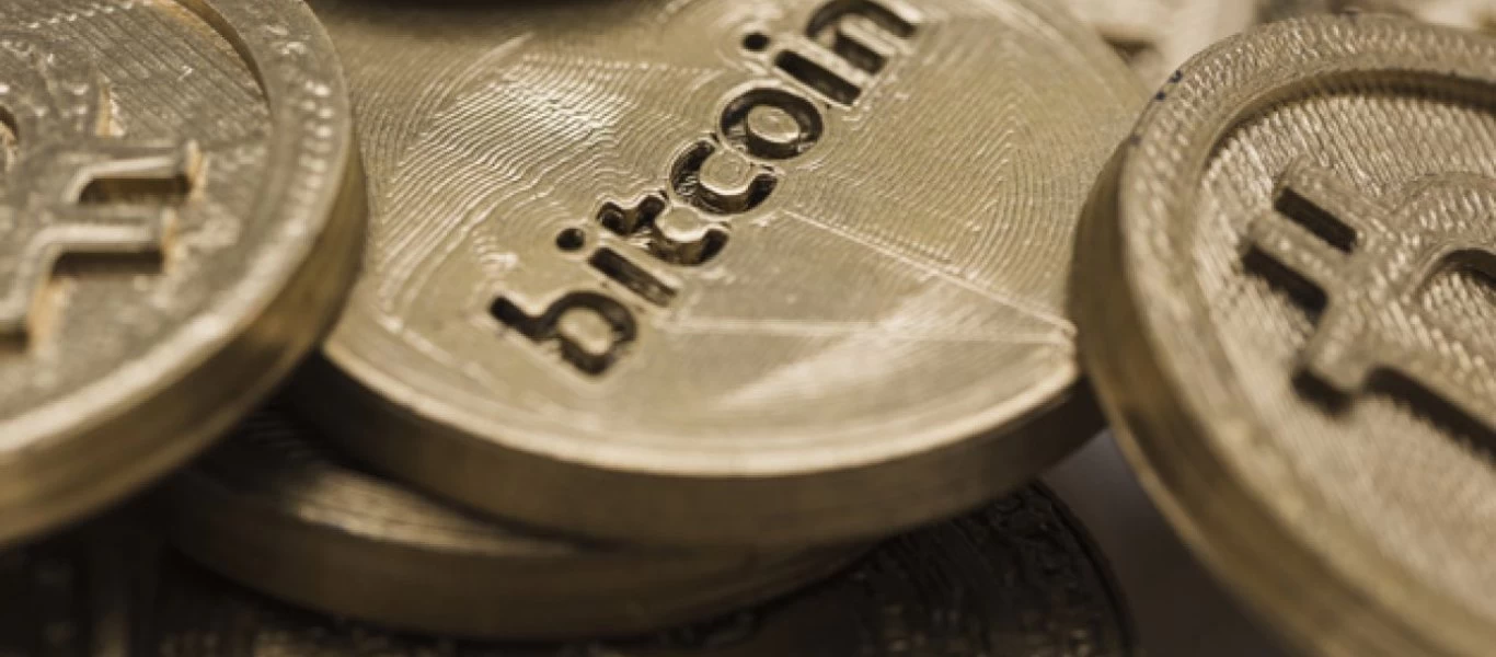 Στα ύψη η τιμή του bitcoin - Ξεπέρασε τα 62.000 δολάρια